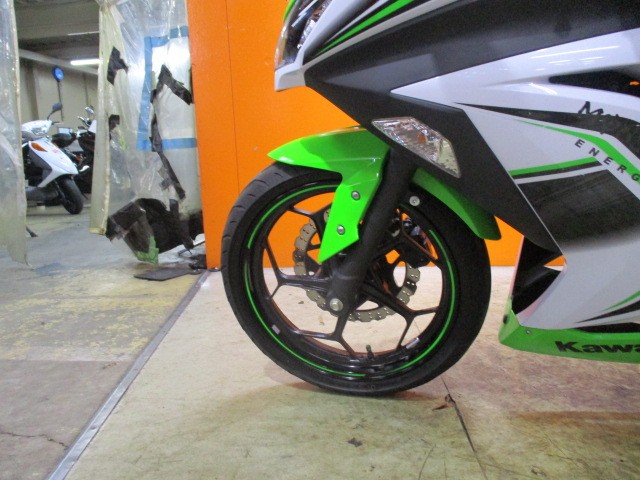 ホイールもこの通り状態グッド！！クォーターレプリカ乗るならこのＮＩＮＪＡ２５０ですよ！早者勝ちの一台